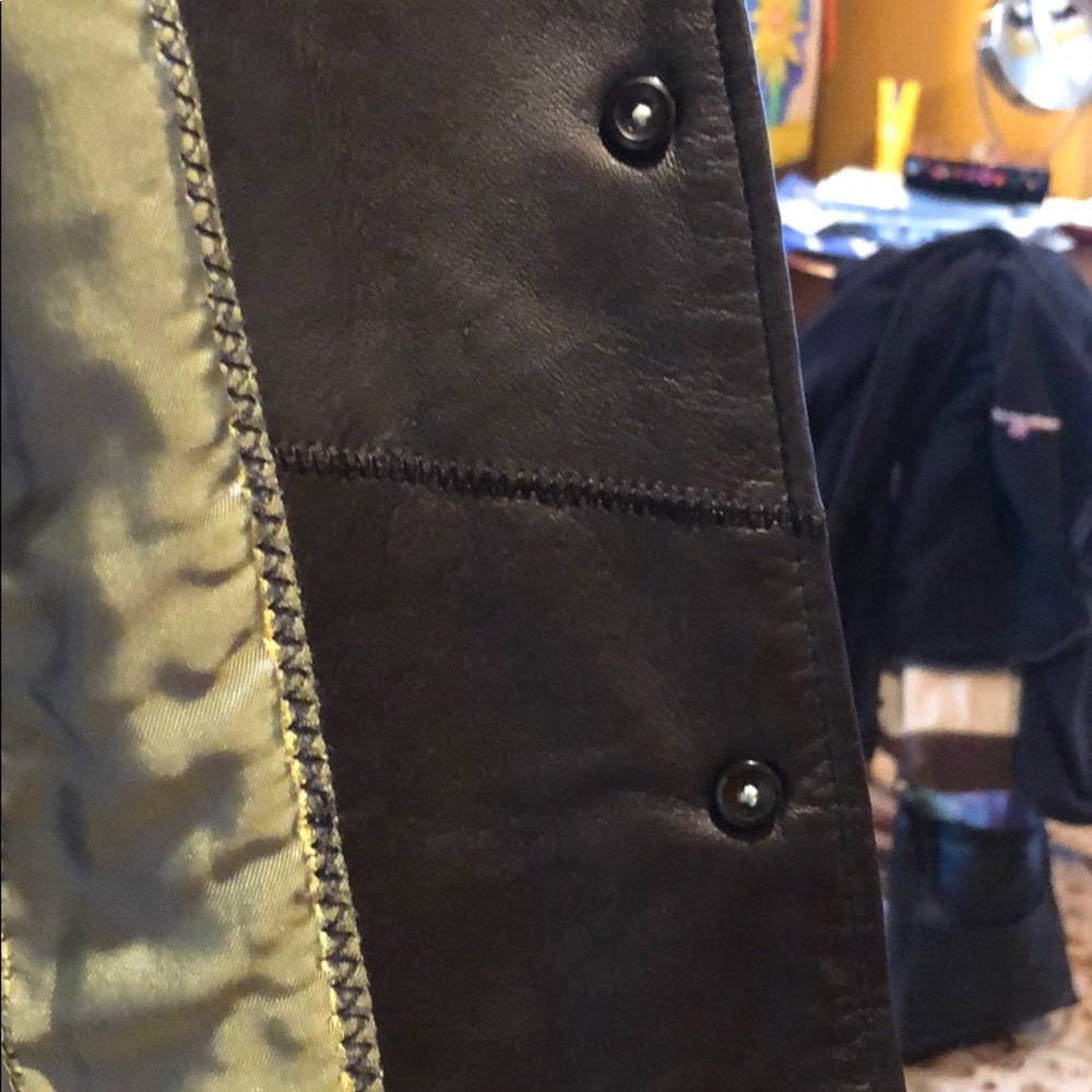 Beautiful leather jacket - Picture 5 of 7